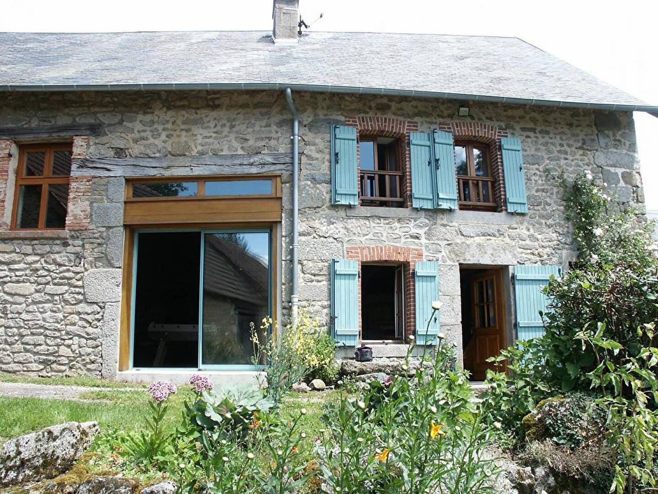 Gite A la croisée des chemins (23G944) in Lépinas, Région de Guéret