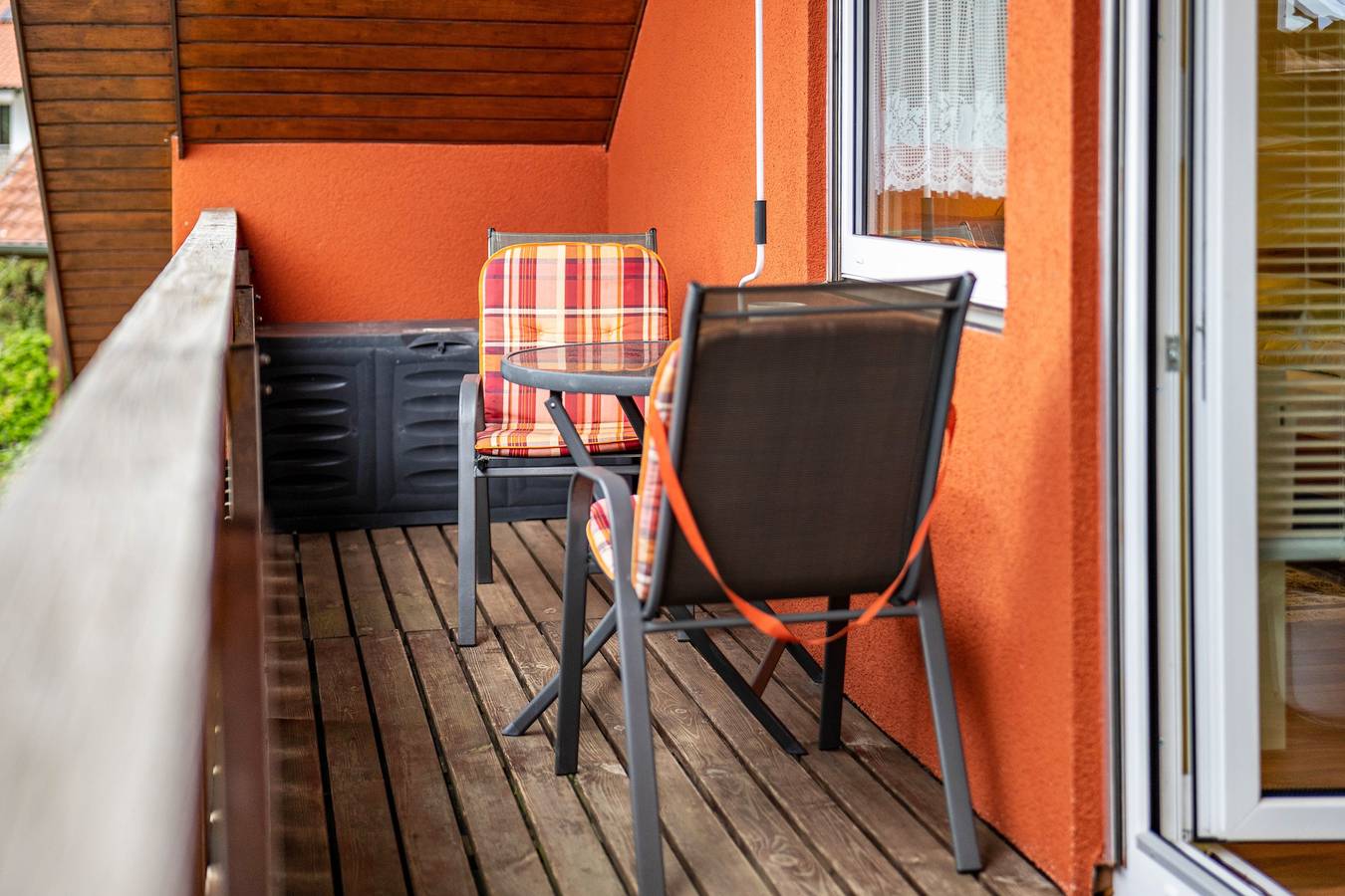 Ganze Wohnung, Ferienwohnung 'Ottow' mit Balkon und Wi-Fi in Wilhelmsdorf, Region Bodensee-Oberschwaben