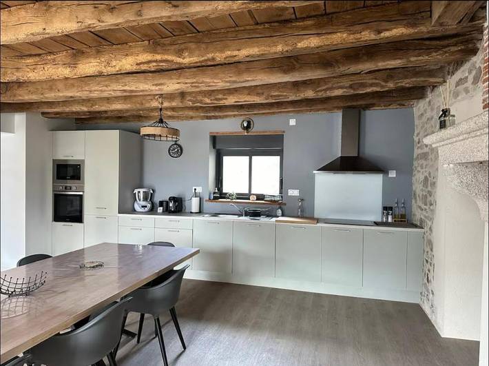 Location de vacances pour 12 personnes, avec terrasse et jardin à Bonnac-la-Côte - 4