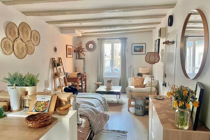 Apartamento entero, The Ochre Hut -Quiet & Peaceful- by Mon Petit Fare in Bourges, Región de Bourges
