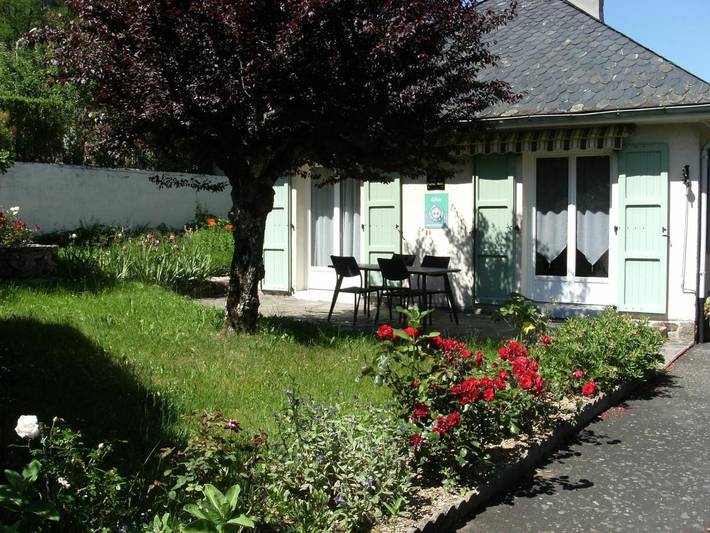 Location de vacances pour 4 personnes, avec vue et jardin à Vic-sur-Cère - 4