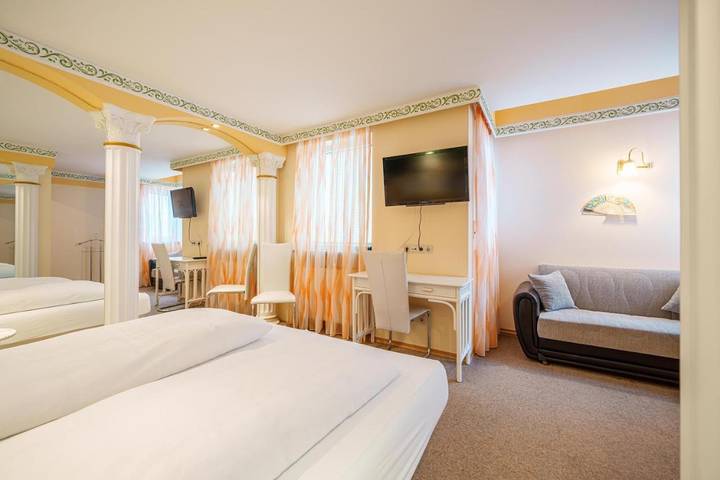 Hotel für 2 Personen, mit Garten und Pool, mit Haustier in Altötting - 4