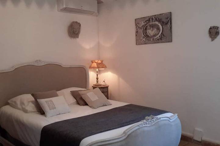 Location de vacances pour 8 personnes, avec jardin et terrasse à Aramon - 4