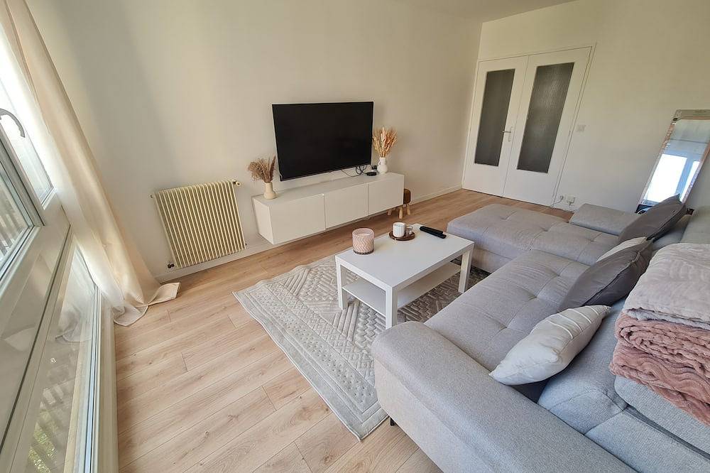 Entire apartment, Bel Appartement in Livry-Gargan, Seine-Saint-Denis