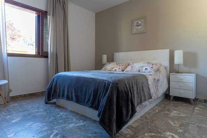 Location de vacances pour 6 personnes, avec Terrasse ainsi que Jardin et Piscine à Castellón de la Plana - 2