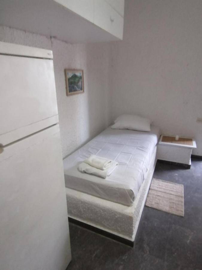 Gîte pour 5 personnes, avec Terrasse et Jardin dans Keratokambos - 3