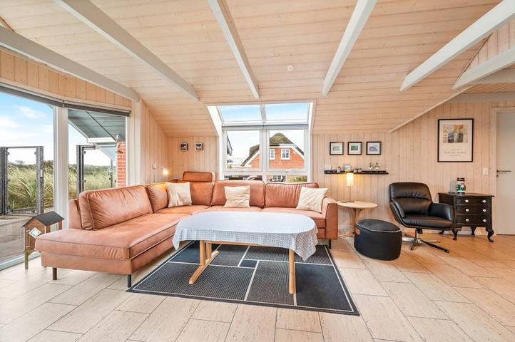 Zentrales und strandnahes Ferienhaus mit Whirlpool in Søndervig, Holmsland Klit