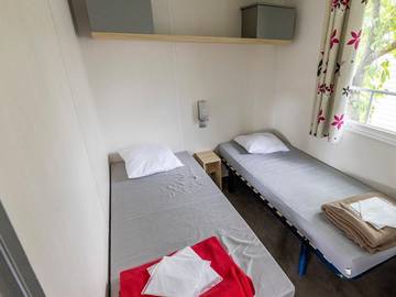 Camping pour 4 Personnes dans Sainte-Catherine-de-Fierbois, Région de Chinon, Photo 4