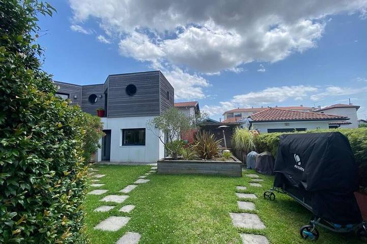 Villa pour 7 personnes, avec terrasse et jardin à Anglet