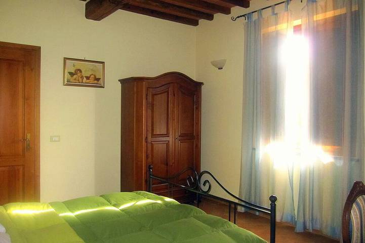 Yellow Apartment -Farmhouse whit Poll, Air conditioning, in the heart of Tuscany in Lamporecchio, Pistoia Province