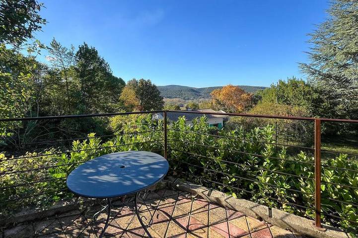 Location de vacances pour 5 personnes, animaux acceptés à Saint-André-de-Roquepertuis