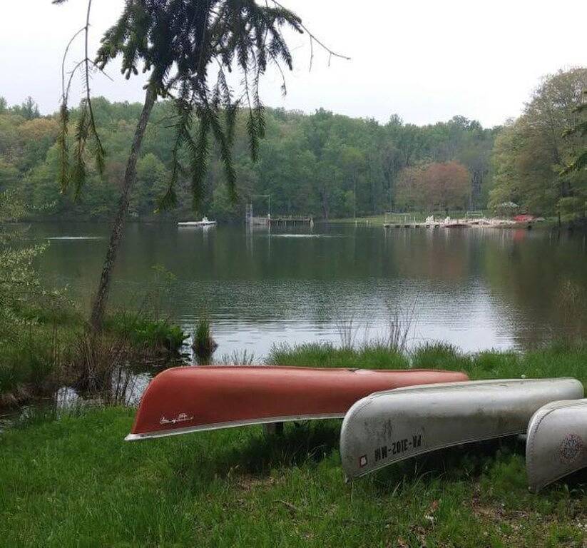 Schritt zurück in die Zeit ... genießen Sie dieses Vintage Cottage mit ruhiger Veranda. in Mount Gretna Heights, Lebanon County