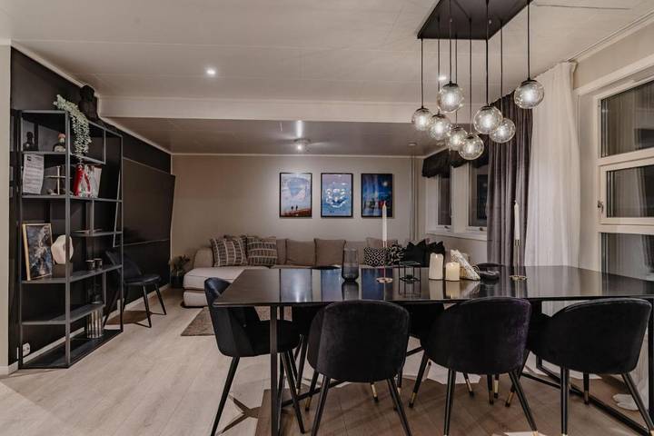 Gîte pour 8 personnes, avec terrasse et vue dans Longyearbyen