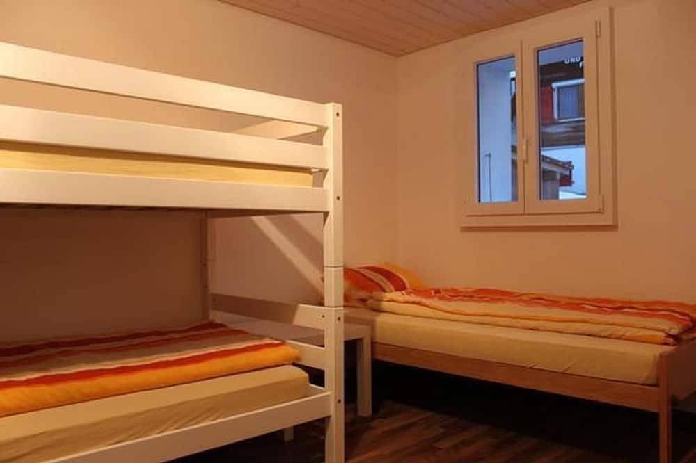 Geheel appartement, Appartement Rosswald voor 1-5 personen met 2 kamers - Appartement in Termen, Brig