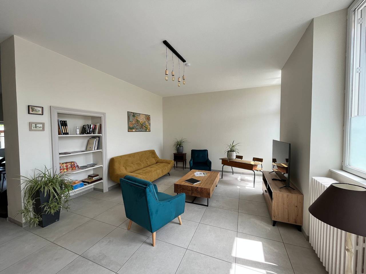 Charming Independent Cottage in Historic School with All-Inclusive Amenities in Paudy, Issoudun region