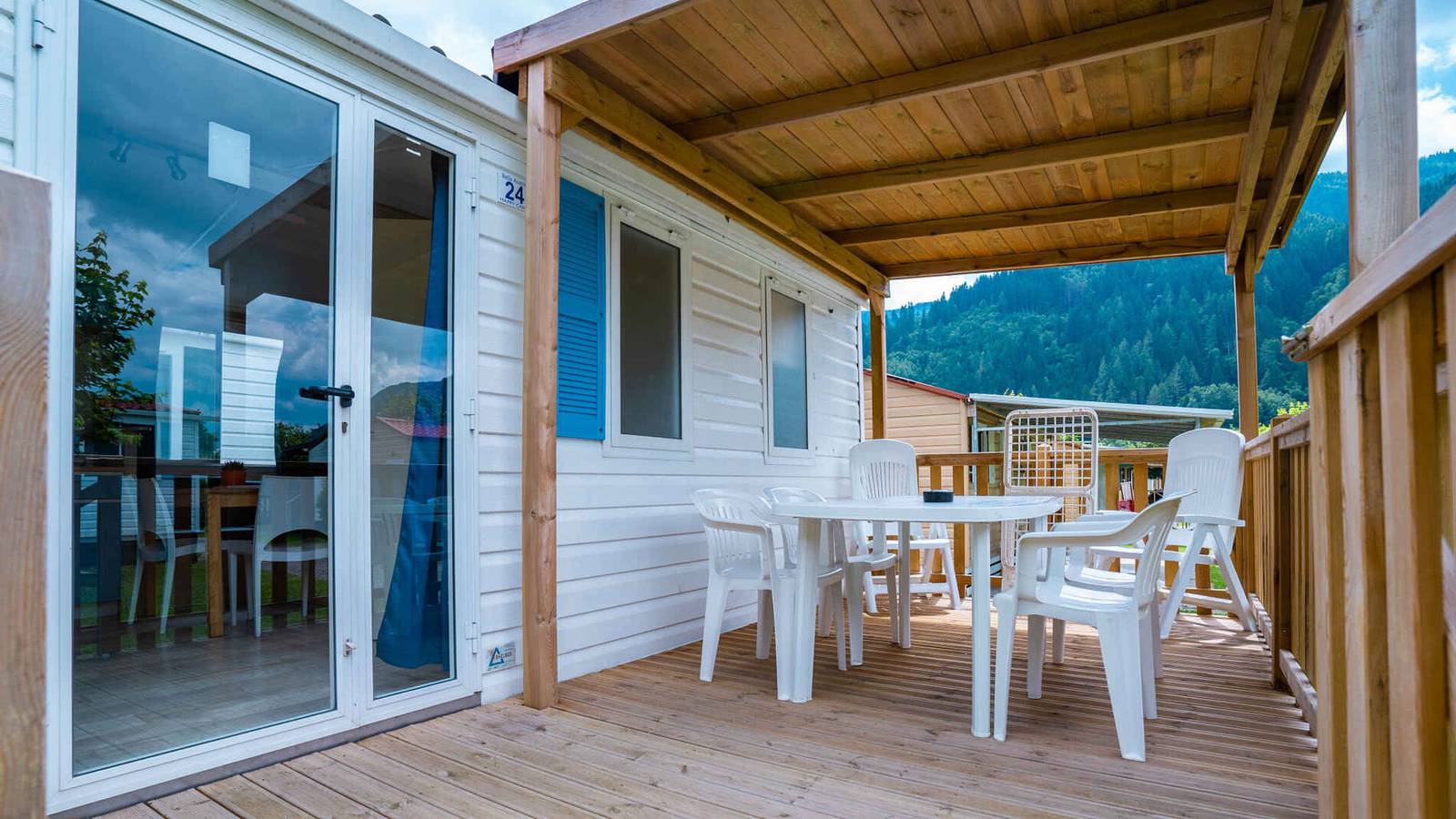 Mobilehome mit Klimaanlage, Terrasse und Pool  in Rottenmanner und Wölzer Tauern, St. Peter am Kammersberg