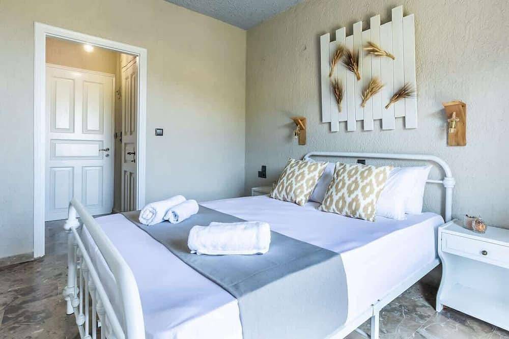 Skopelos Seaview Suite - Demeter Summer Nest in Stafilos, Sporaden