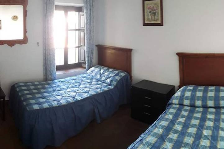 Gîte pour 28 personnes, avec jardin et terrasse à Casarabonela - 4