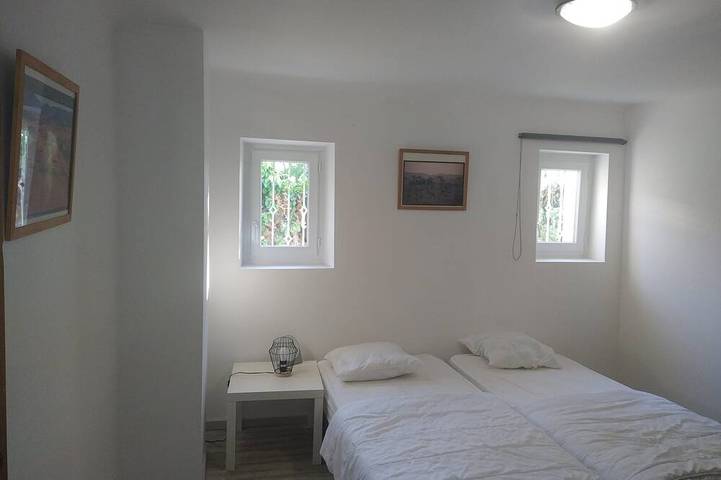 Gîte pour 24 personnes, avec jardin à Sainte-Anastasie - 4