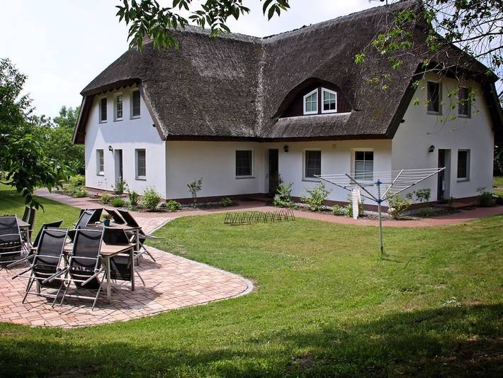 Ferienhaus für 2 Personen, mit Terrasse und Garten in Groß Zicker - 4