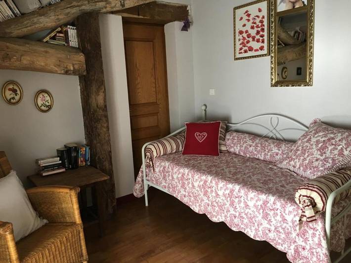 Location de vacances pour 6 personnes, avec jardin ainsi que terrasse et piscine à Mareuil - 3