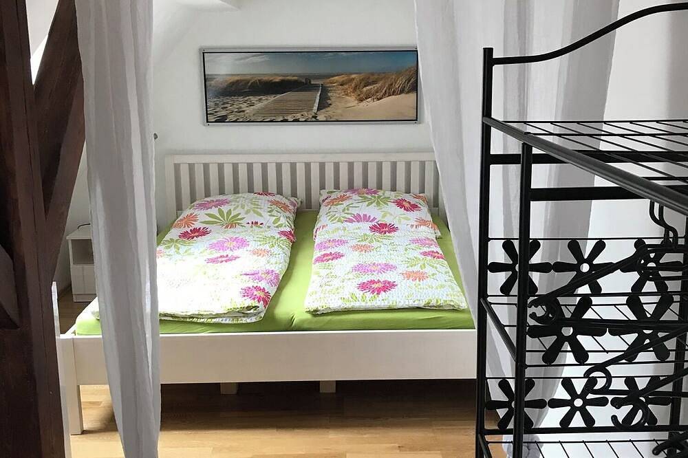 Ganze Wohnung, Ferienwohnung Romantica: Viel Platz für 12 Personen nahe Dinkelsbühl in Schopfloch, Romantische Straße