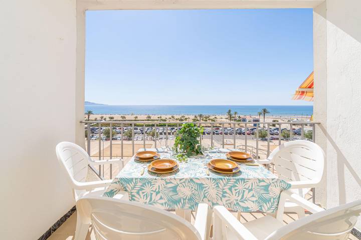Studio für 3 Personen, mit Meerblick und Terrasse in Empuriabrava