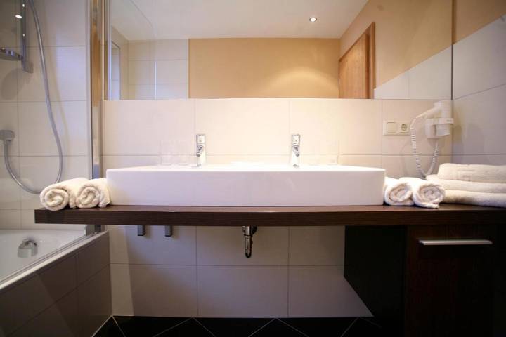 Hotel für 8 Personen, mit Sauna und Garten in Serfaus - 4