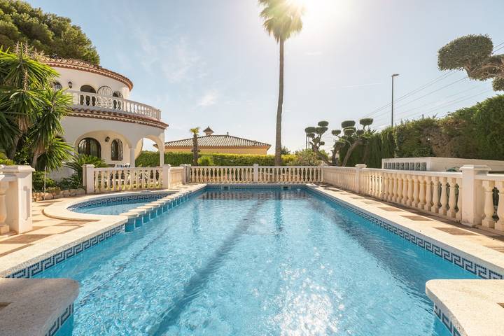 Ferienhaus für 4 Personen, mit Kinderpool und Garten an der Costa Dorada