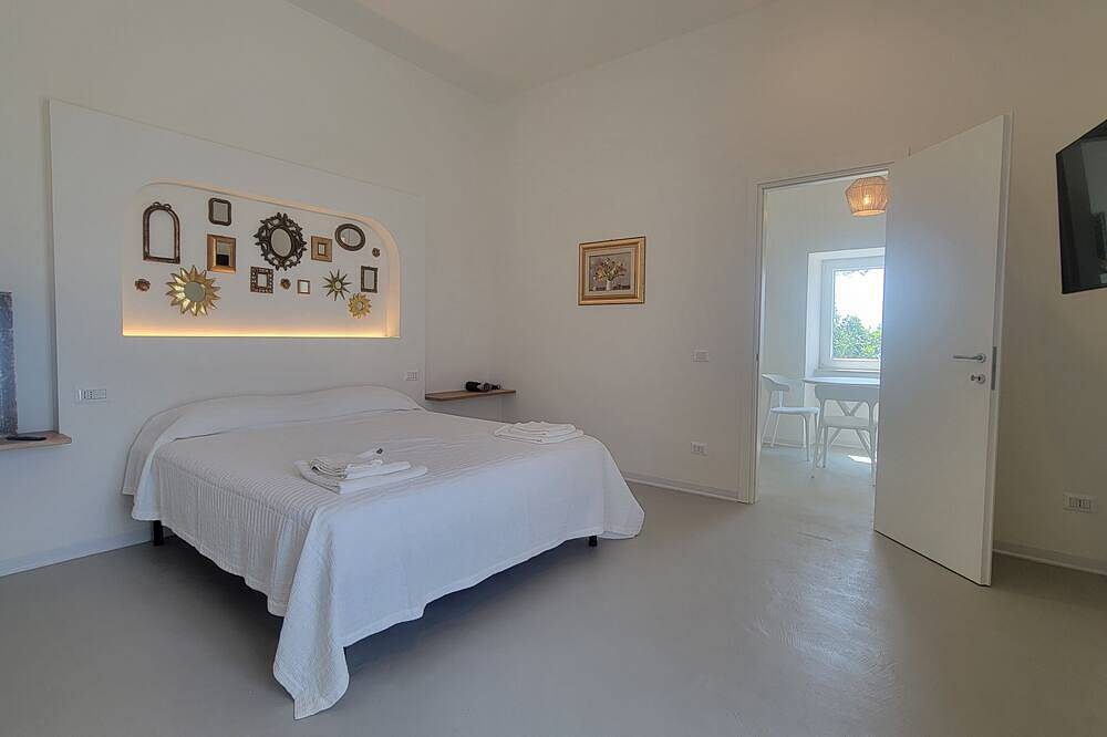 Ganze Wohnung, The Carob Tree - White in Procida, Neapel Provinz