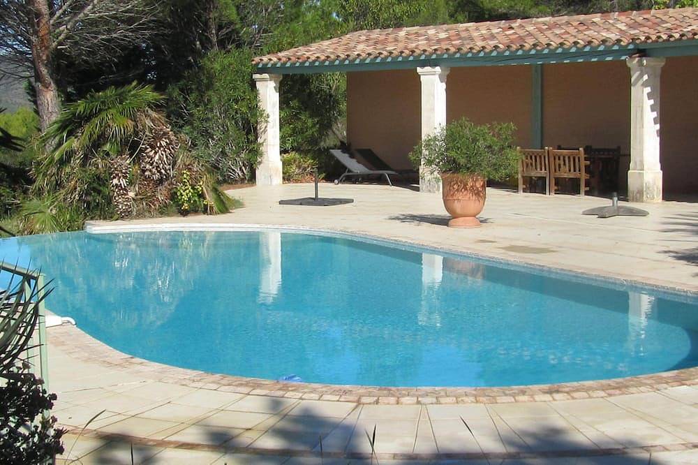 Villa con piscina privada y vistas impresionantes. in Cessenon-sur-Orb, Region de Béziers