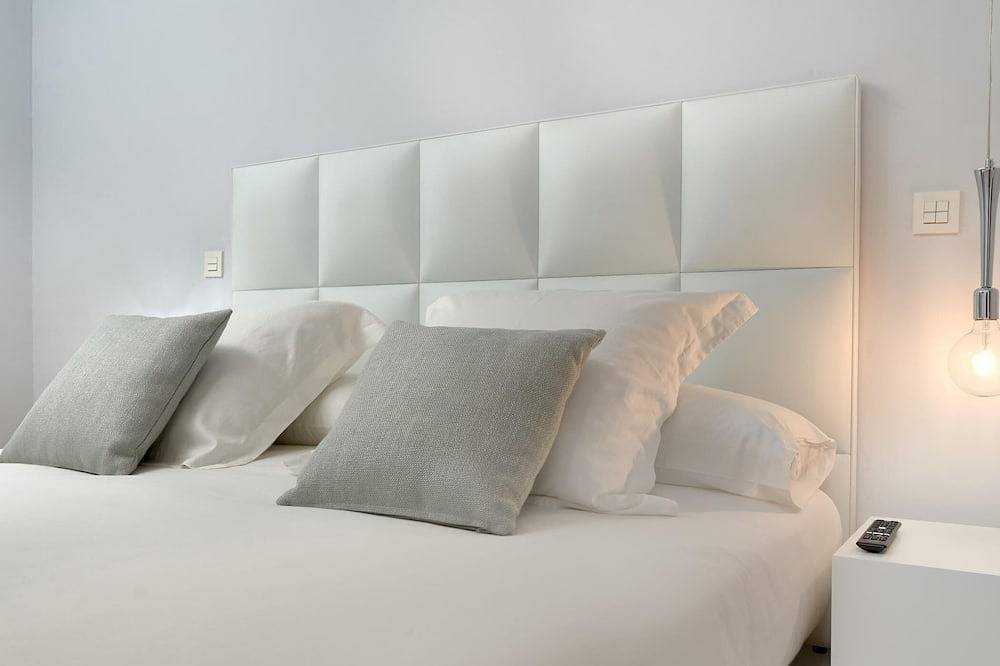 Entire apartment, Palacio Buenavista Luxury Apartments B.3 in Casco Antiguo, Sevilla