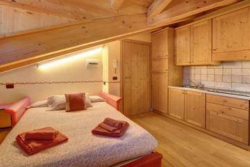 Holiday Rental for 2 People in Livigno, Sondrio Province, Photo 3