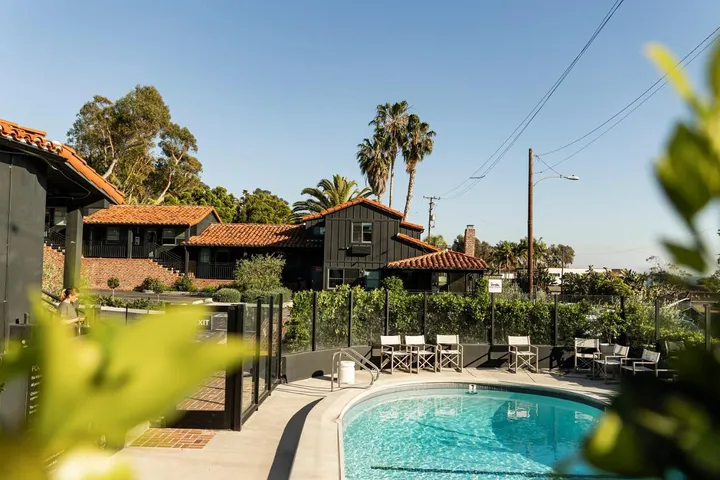Hotel para 2 personas, con piscina - 1