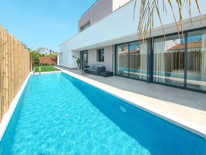 Apartamento para 10 personas, con terraza y jardín en Fuente del Gallo