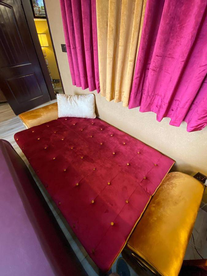 Entire apartment, Ali Luxury & Executive Apartments & Cottages Near Pc Bhurban - Ac-Kitchen-Mountain-Lawn-Play Area-Led-Wifi-Lift- Free Breakfast in Punjab