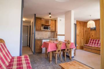 Gîte pour 4 personnes, avec balcon dans Office De Tourisme De Val Cenis Lanslebourg