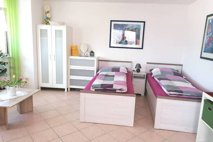 Ferienwohnung für 2 Personen, mit Terrasse und Garten in Burladingen - 4