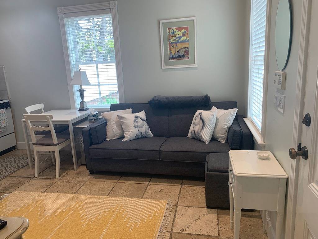 Oceanside Victorian Cottage am malerischen West Cliff Drive in Santa Cruz, Santa Cruz County