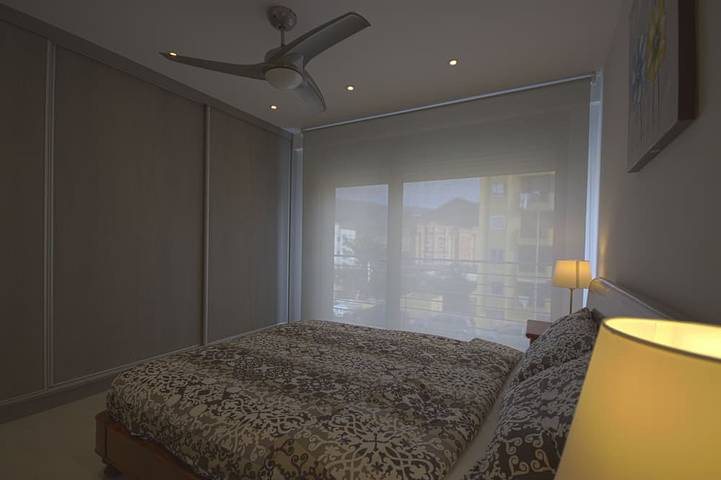 Apartamento entero, Idaira III nuevo apartamento espacioso con garaje privado y a poca distancia de la playa in Los Cristianos, Arona 