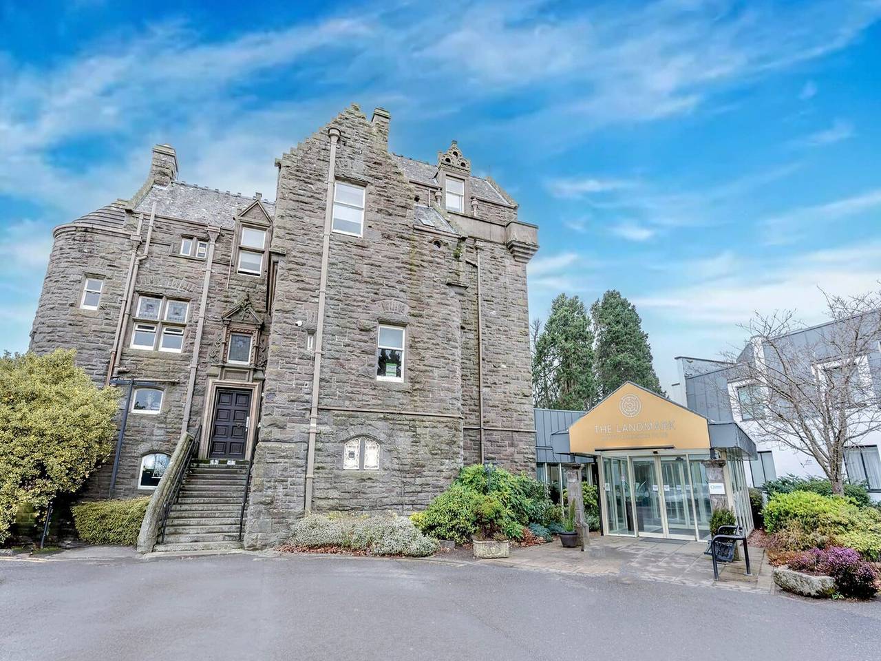 Superior Twin Room in Dundee, Angus