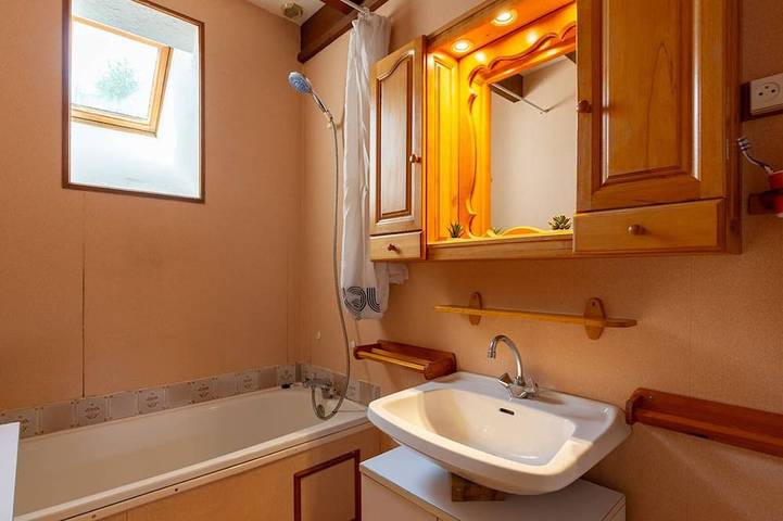 Gîte pour 8 personnes, avec jardin dans Balnéa - 4