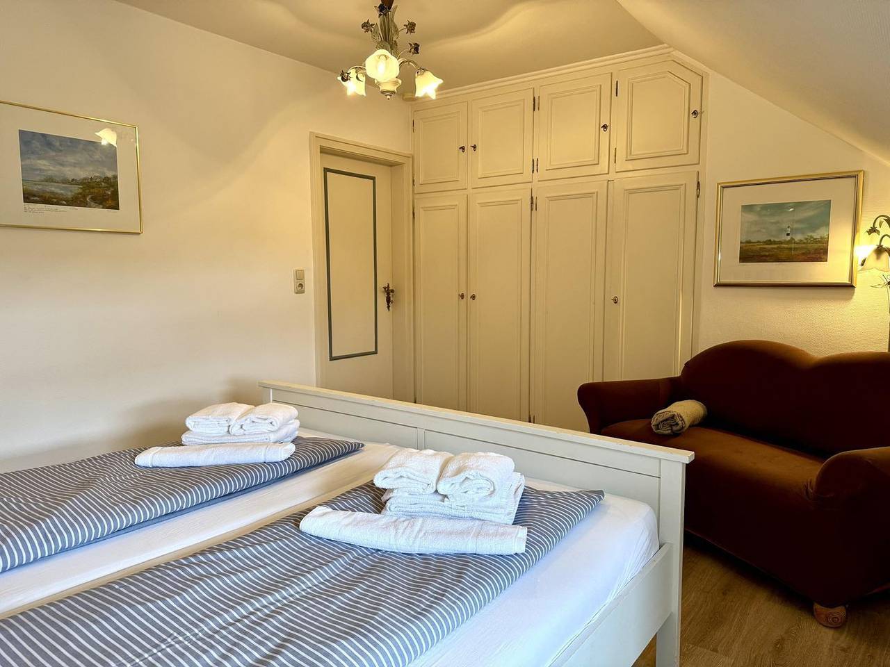 Ganze Wohnung, Gemütliche 4-Zimmer Ferienwohnung für 4 Personen, strandnah in Westerland in Westerland, Sylt (Gemeinde)