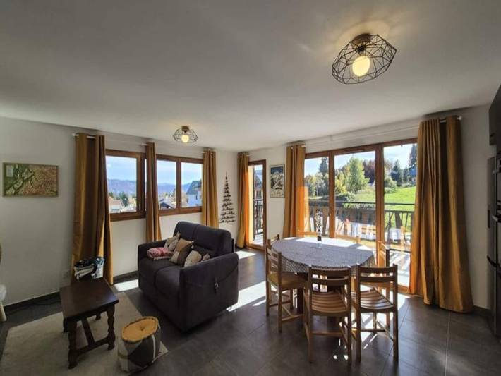 Gîte pour 6 personnes, avec terrasse, adapté aux familles dans Station de la Feclaz le Revard - 2