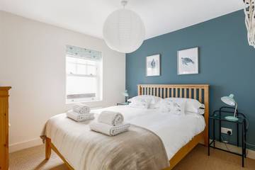 Holiday Home for 6 People in Poole, Poole Harbour, Photo 4