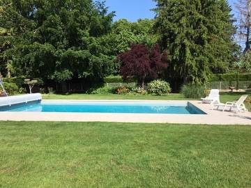 Chambre d’hôte pour 2 personnes, avec piscine et jardin ainsi que sauna et vue, animaux acceptés dans Yonne
