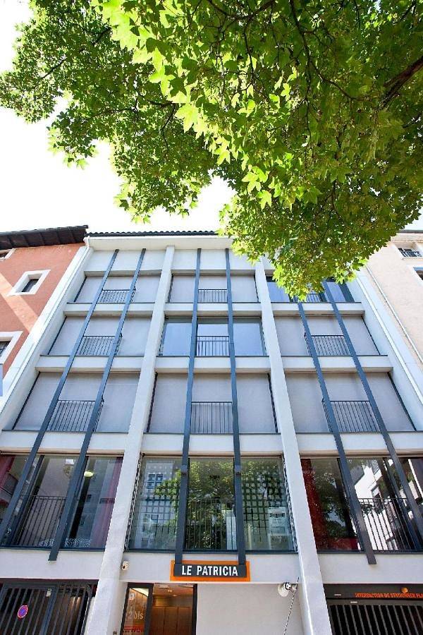 Appart’hôtel pour 4 personnes, avec vue et terrasse