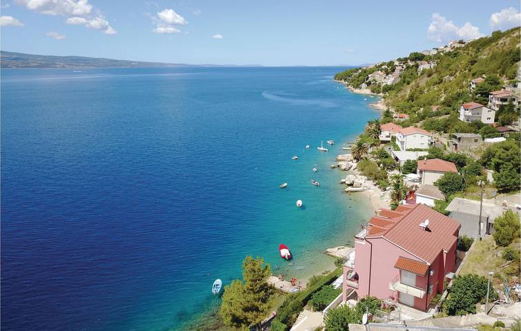 Ganze Ferienwohnung, Charmantes Apartment in Strandnähe mit WLAN, Klimaanlage und Terrasse in Celina, Omis-Riviera