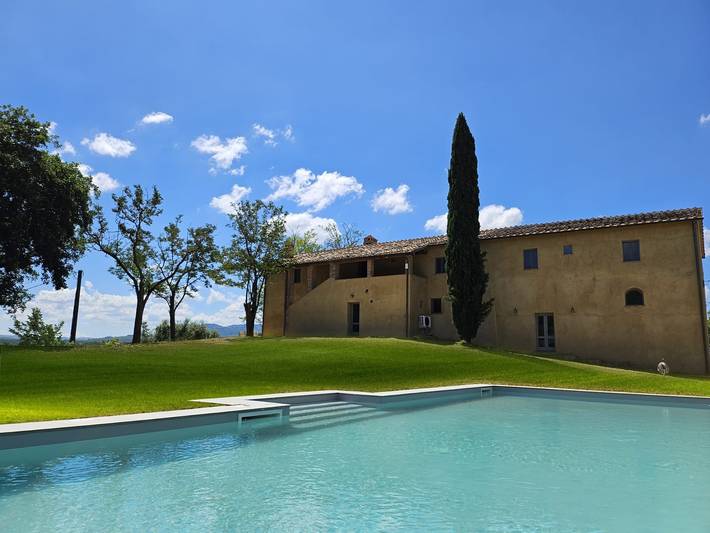Villa per 14 persone, con Balcone e Terrazza nonché Giardino e Panorama a Buonconvento