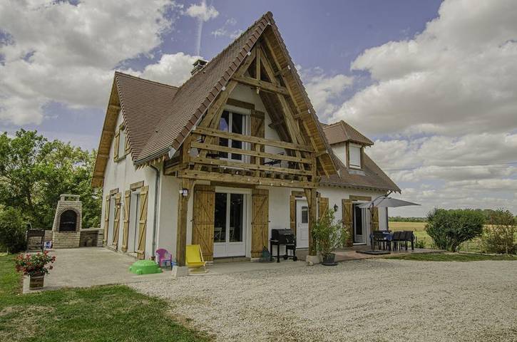 Gîte pour 9 personnes, avec Balcon ainsi que Terrasse et Jardin
